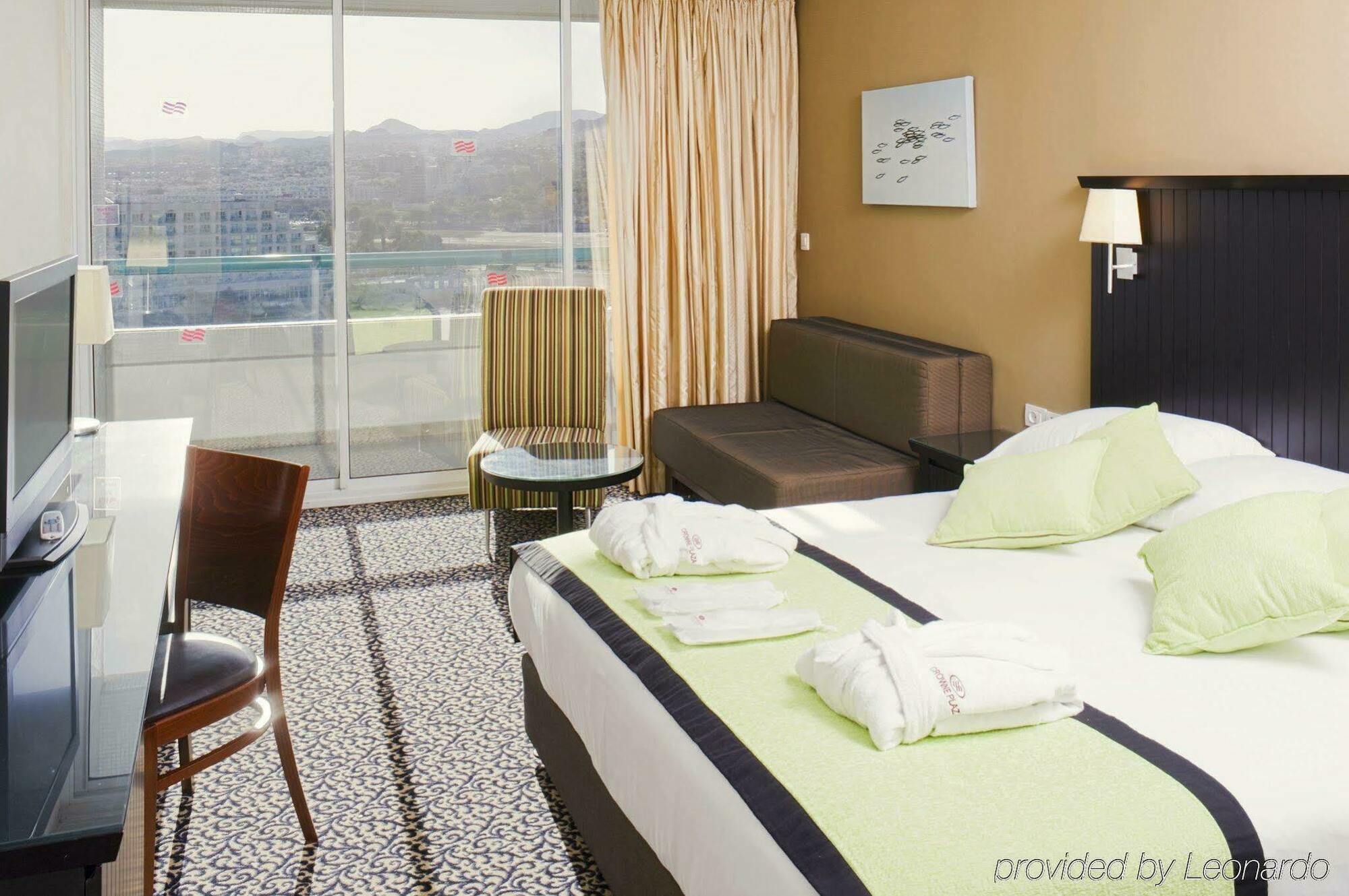 By Afi Hotel 5*